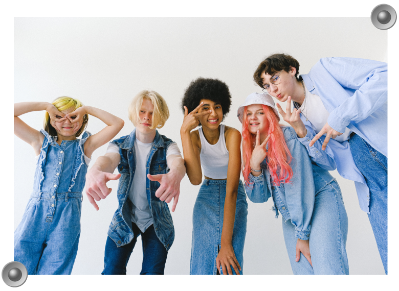 Stylight-Denim-Report-2022-pexels-anna-shvets-5325713